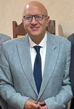 عميد المعهد